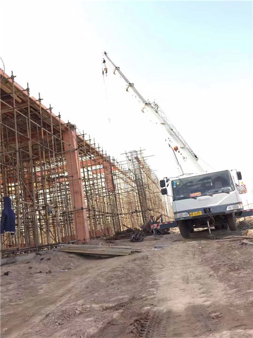 安化县25 吨、50 吨吊车怎么选？多大重量 / 半径适合对应车型？